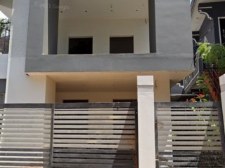 1 Bedroom with attached bathroom Available for rent Near Pioneer Hospital, Batticaloa town